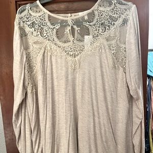 Maurice’s lace cream long sleeve top NWT
